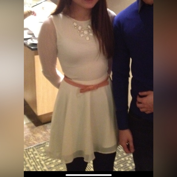 White Dress - Picture 4 of 4